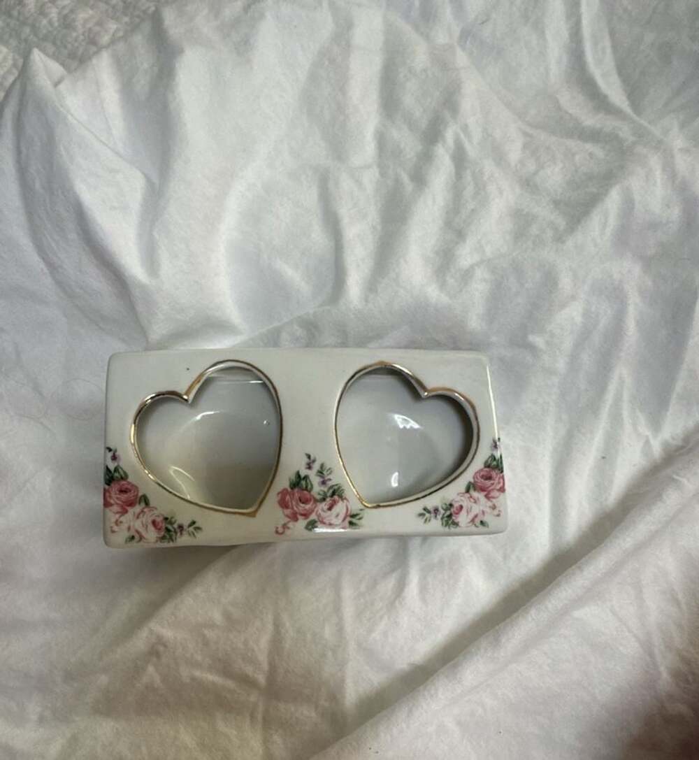 Vintage Ceramic Double Heart Picture Frame Pink Roses Gold Trim